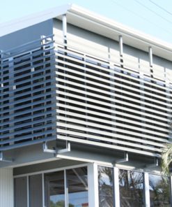 Alternative view of Lam chắn nắng 132S