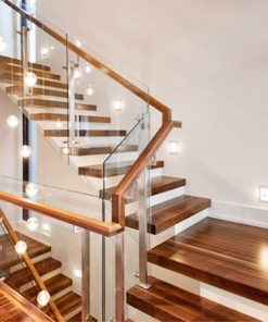 Lan can - Cầu thang kính