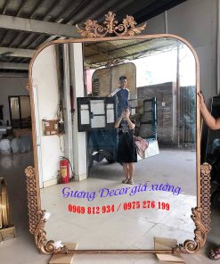 Gương viền thép Studio áo cưới