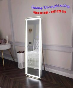 Gương led có chân để sàn