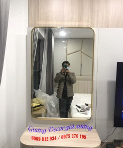 Gương viền thép bàn trang điểm