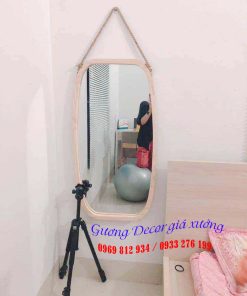 Gương tiktok viền gỗ