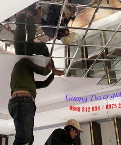 Thi công gương dán trần nhà